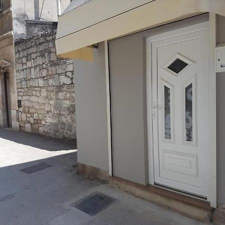 Room Ivana With Private Bathroom - Center Of Split Exterior foto