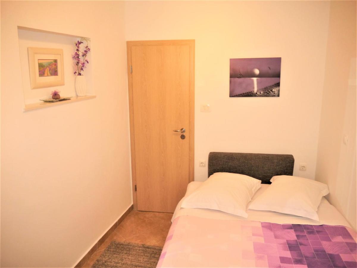 Room Ivana With Private Bathroom - Center Of Split Exterior foto